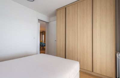 Location d’un élégant appartement de 3 pièces, 82 m², Voždovac, Belgrade, Serbie